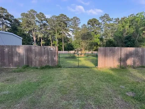 320 County Road 2282 Cleveland TX 77327