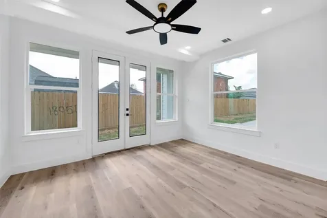1805 Emir Street H Houston TX 77009