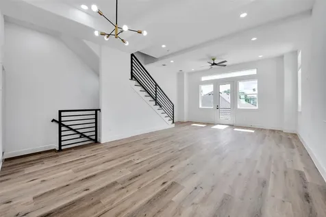 1805 Emir Street H Houston TX 77009
