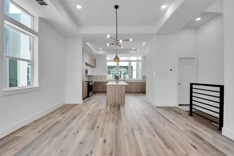1805 Emir Street H Houston TX 77009