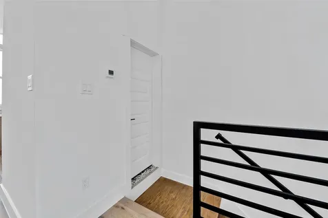 1805 Emir Street H Houston TX 77009