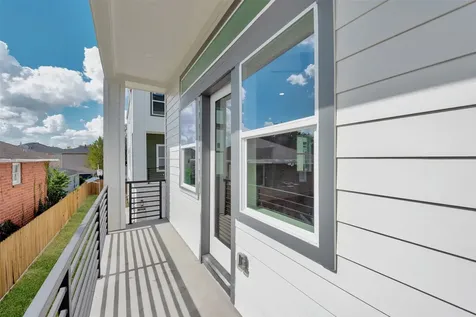 1805 Emir Street H Houston TX 77009