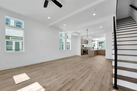 1805 Emir Street H Houston TX 77009