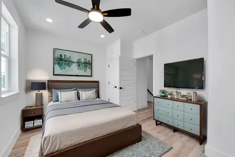 1805 Emir Street H Houston TX 77009