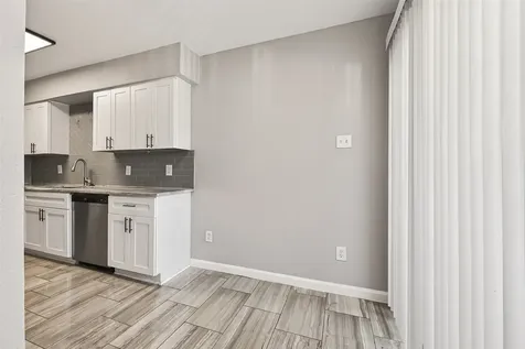 5625 Antoine Drive 1203 Houston TX 77091