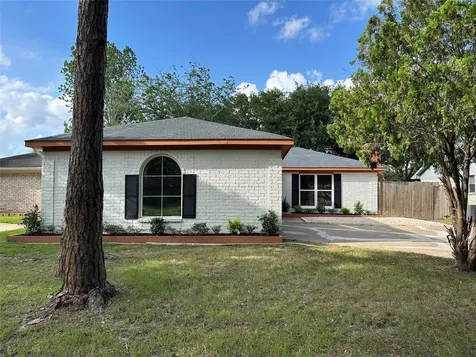 5026 Court Road Houston TX 77053