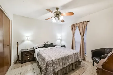 338 Grand Oaks Boulevard Houston TX 77015