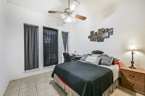 338 Grand Oaks Boulevard Houston TX 77015