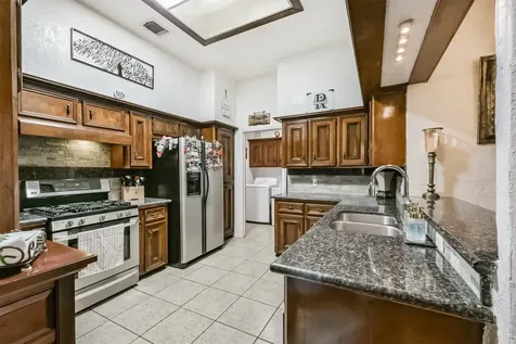 338 Grand Oaks Boulevard Houston TX 77015