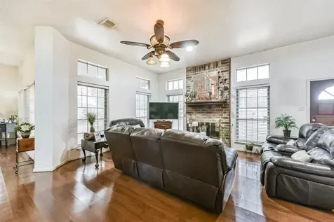 338 Grand Oaks Boulevard Houston TX 77015
