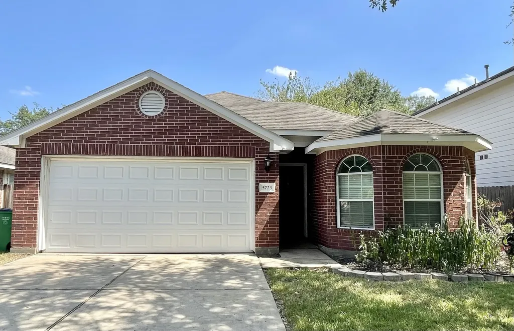 5723 Wandering Creek Drive Richmond TX 77469