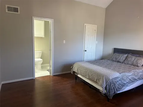 2300 Old Spanish Trail 2006 Houston TX 77054