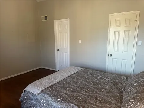 2300 Old Spanish Trail 2006 Houston TX 77054