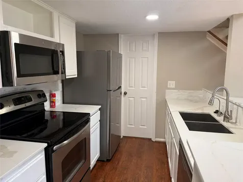 2300 Old Spanish Trail 2006 Houston TX 77054