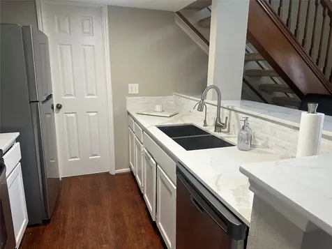 2300 Old Spanish Trail 2006 Houston TX 77054