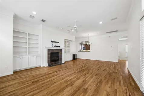612 Leverkuhn Street Houston TX 77007