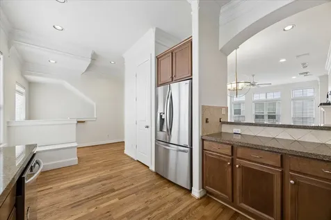 612 Leverkuhn Street Houston TX 77007