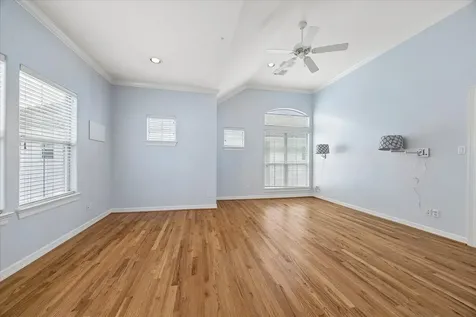 612 Leverkuhn Street Houston TX 77007