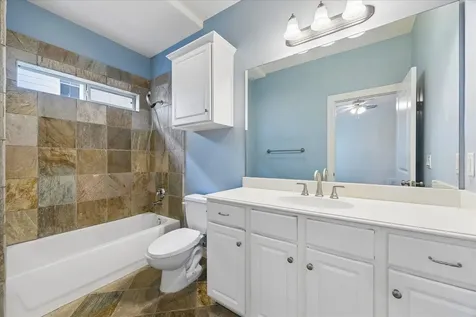 612 Leverkuhn Street Houston TX 77007