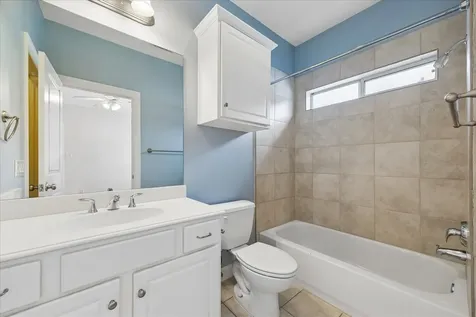 612 Leverkuhn Street Houston TX 77007