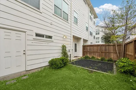 612 Leverkuhn Street Houston TX 77007
