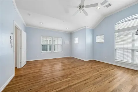 612 Leverkuhn Street Houston TX 77007