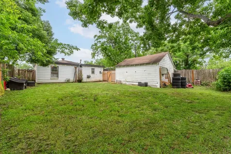 708 Gresham Street Baytown TX 77520