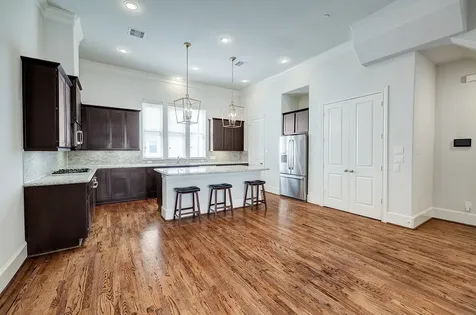 1110 Thompson Street Houston TX 77007