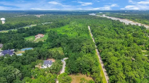 22 Majestic Falls Drive Kingwood TX 77339