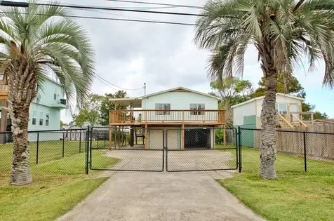 1112 7th Street San Leon TX 77539