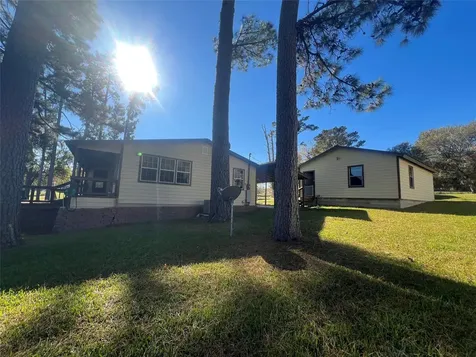 2 Lee Drive Huntsville TX 77320