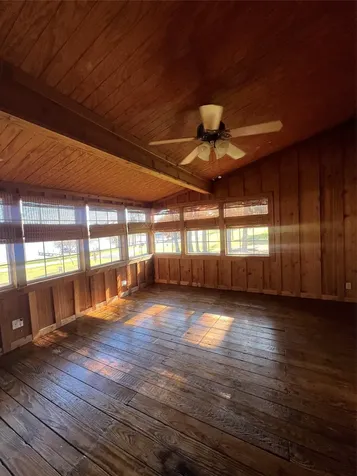 2 Lee Drive Huntsville TX 77320