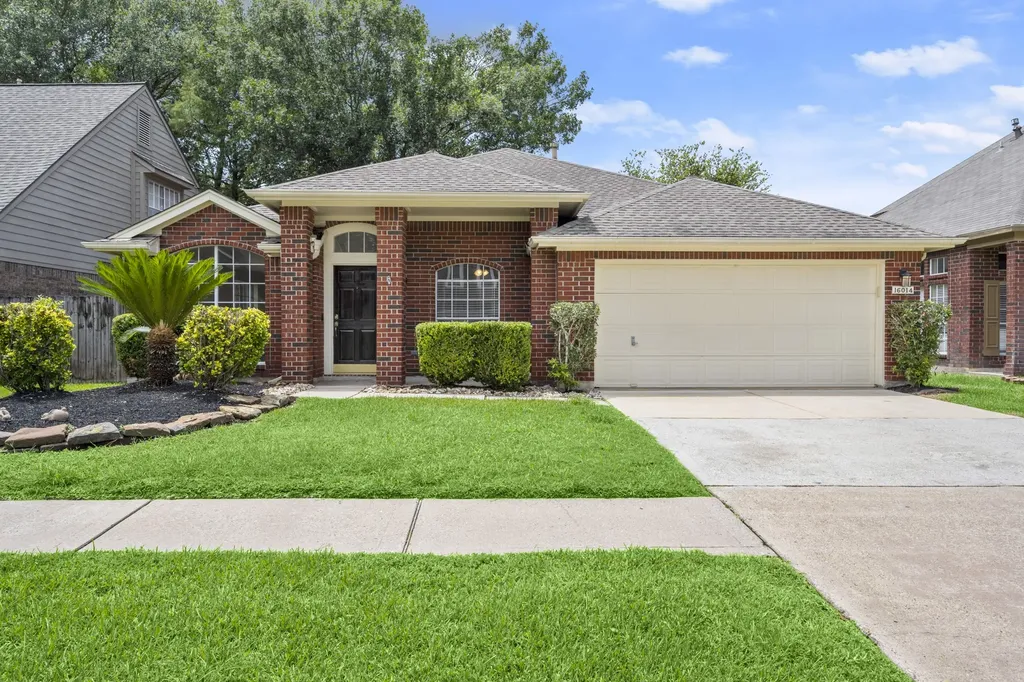 16014 Lakestone Drive Tomball TX 77377