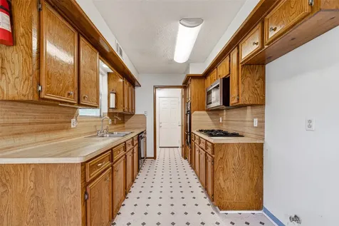 4214 Parkland Street Pasadena TX 77504