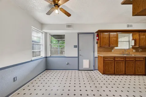 4214 Parkland Street Pasadena TX 77504