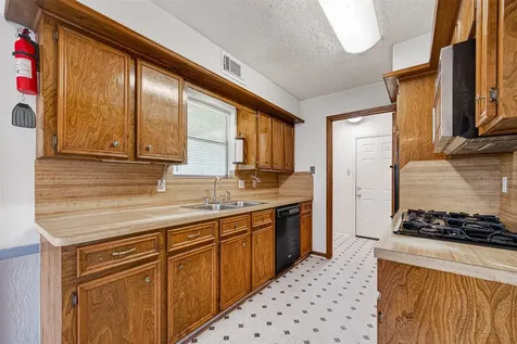 4214 Parkland Street Pasadena TX 77504