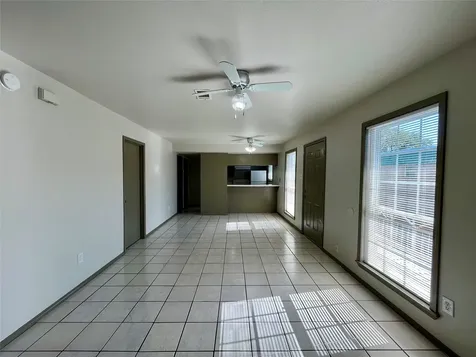 1042 W Village Court D Pasadena TX 77506