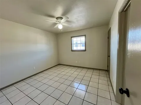 1042 W Village Court D Pasadena TX 77506