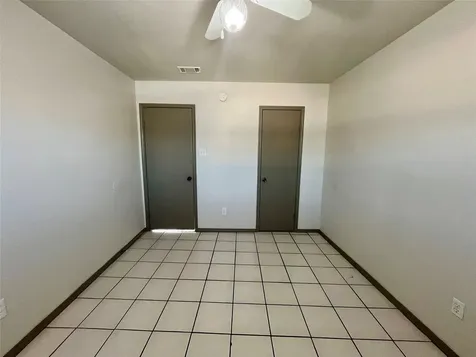 1042 W Village Court D Pasadena TX 77506