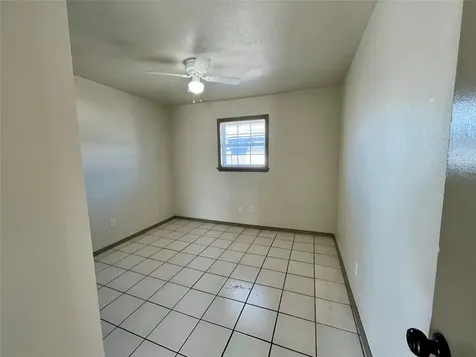 1042 W Village Court D Pasadena TX 77506