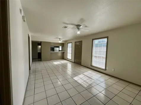 1042 W Village Court D Pasadena TX 77506