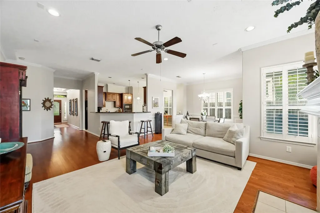1470 Sherwood Park Circle Houston TX 77043