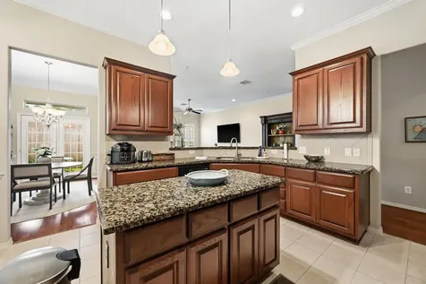 1470 Sherwood Park Circle Houston TX 77043