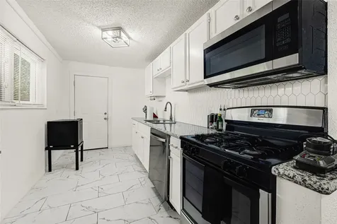 2126 Hillshire Drive Deer Park TX 77536