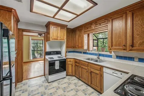 2707 Teakwood Court College Station TX 77845