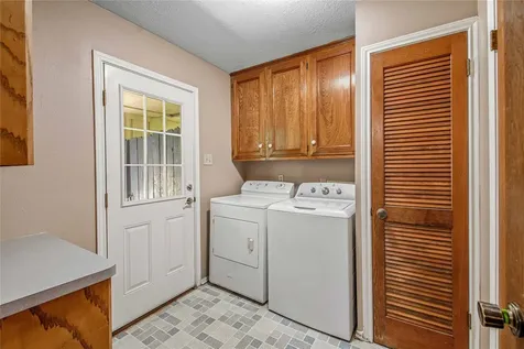 2707 Teakwood Court College Station TX 77845