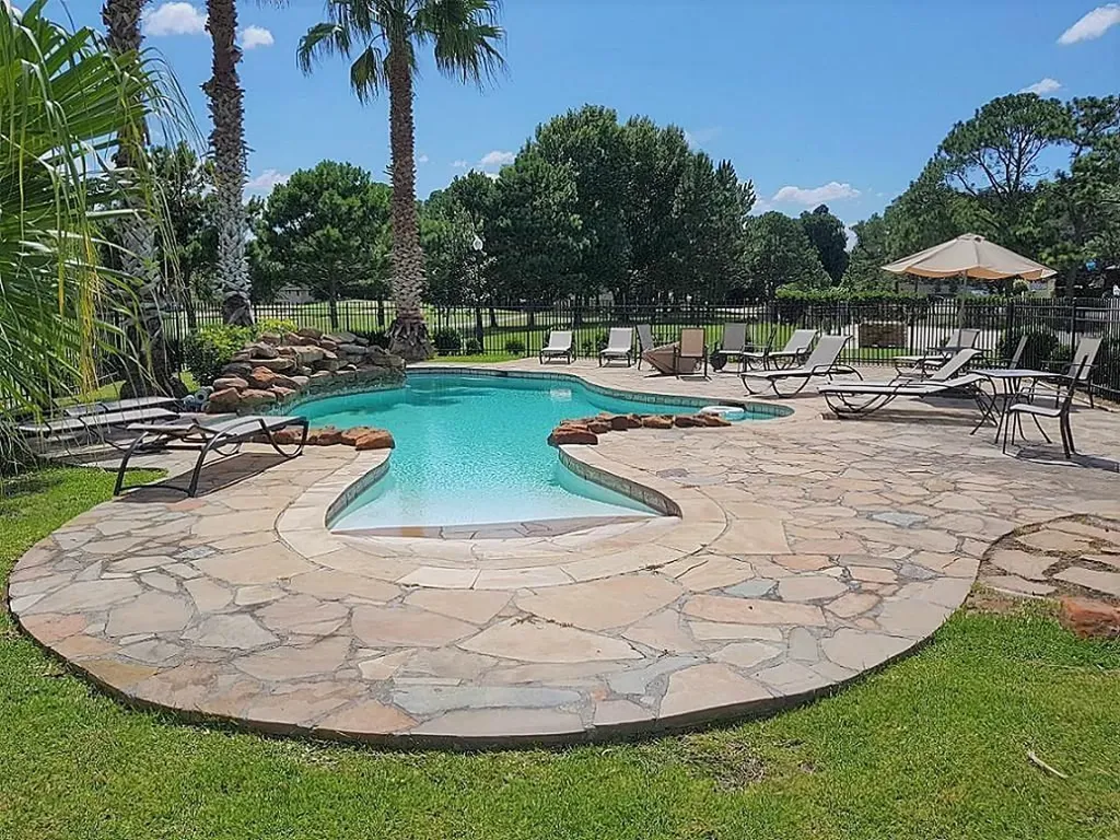 16020 Fountainview Drive 17 Montgomery TX 77356