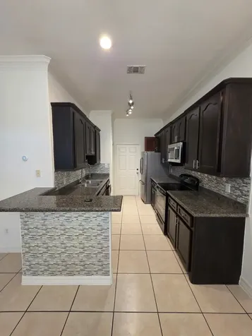 16020 Fountainview Drive 17 Montgomery TX 77356
