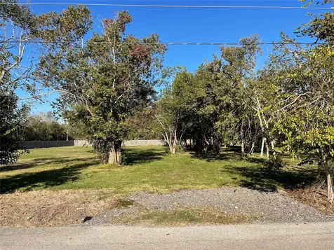 02 Middleton Street Bacliff TX 77518