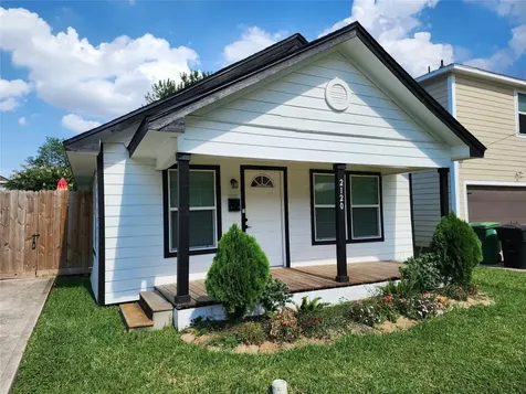 2120 Yates Street Houston TX 77020